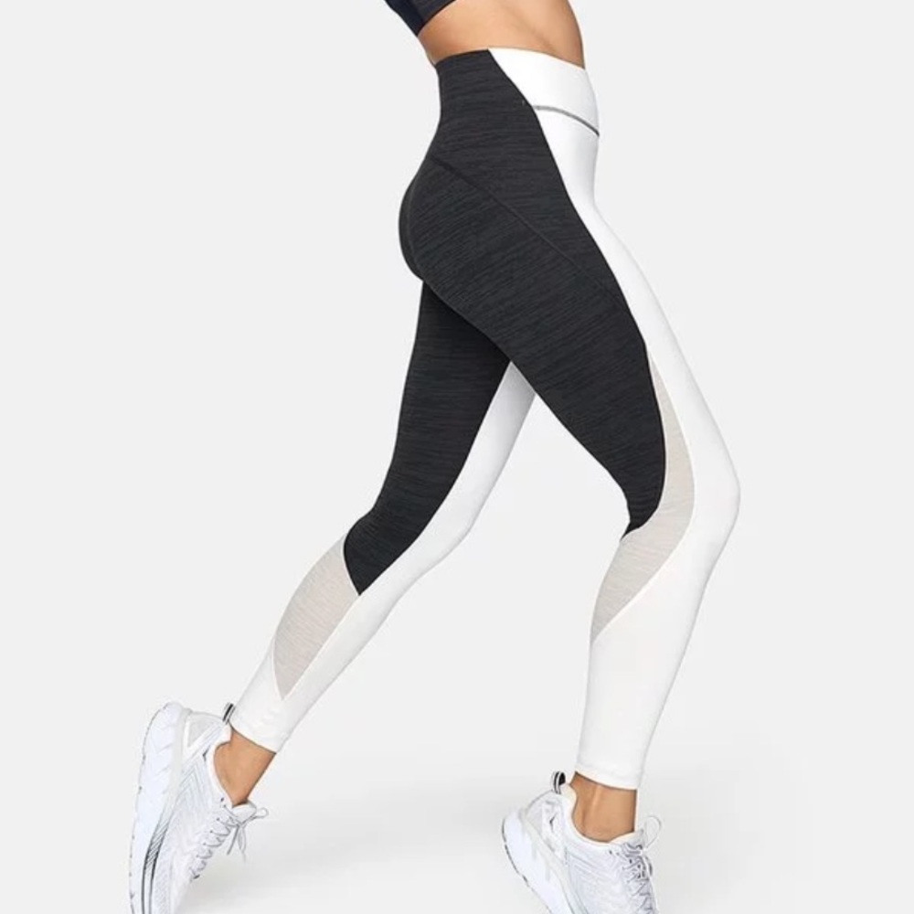 Outdoor Voices Dual Color Leggings